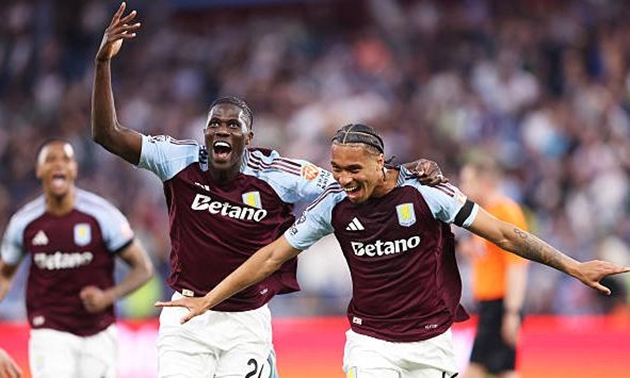 Aston Villa tiếp tục nuôi hy vọng giành vé dự Champions League.