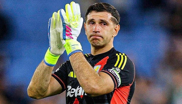 Martinez xúc động, bỏ ngỏ khả năng rời Aston Villa
