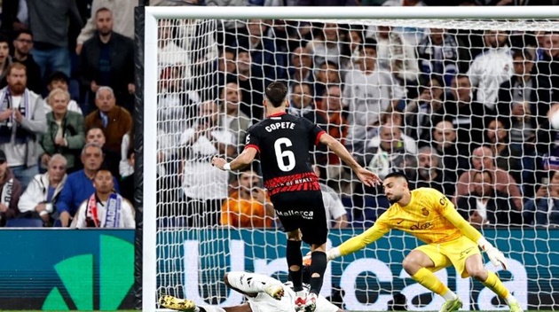Real đấu Barca để chiêu mộ Roman