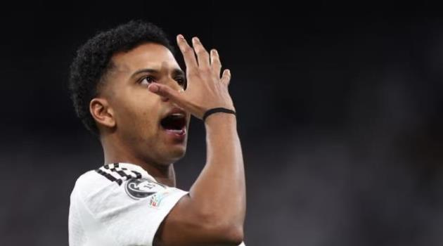 Arteta thúc giục Arsenal ký Rodrygo: Người tiếp bước Ozil