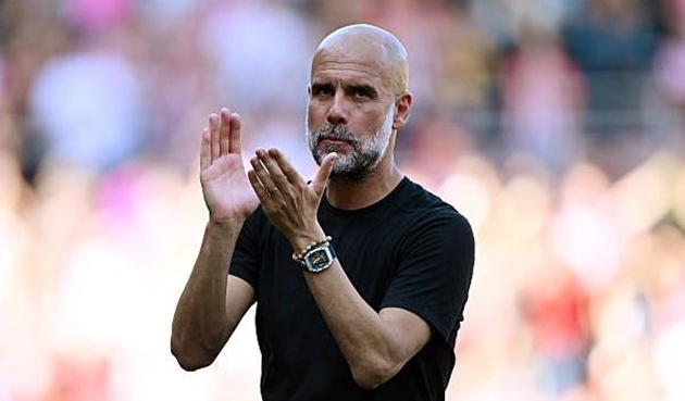 Pep Guardiola thừa nhận Crystal Palace là một đối thủ khó chịu.