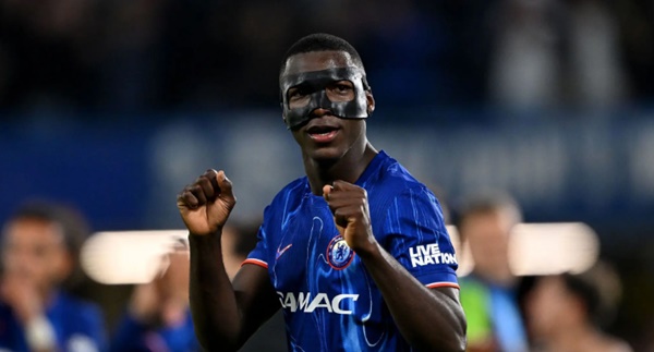 Moises Caicedo và vai trò cỗ máy quét của Chelsea mùa này