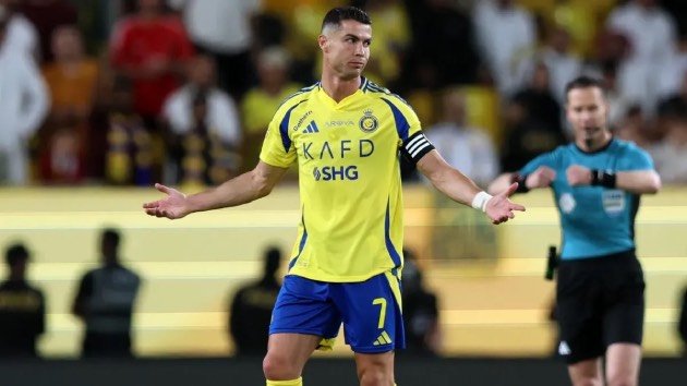 Ronaldo hứng chịu cơn thịnh nộ từ CĐV Al Nassr