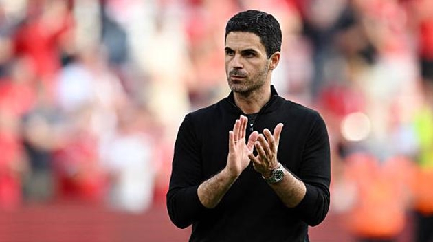 Arteta khẳng định không bất đồng quan điểm với sếp lớn của Arsenal