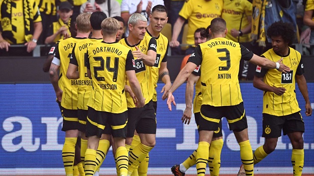 Dortmund hạ màn trong top 4 Bundesliga