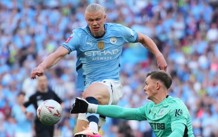 Ảnh minh họa cho bài viết về Man City 0-1 Palace: Bàn mở tỉ số bước ngoặt; Đẳng cấp Dean Henderson
