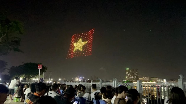 Rực rỡ TPHCM trong đại lễ 30/4: Màn trình diễn 10.500 drone và 30 điểm pháo hoa
